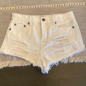 Forever 21 Size 25 White shorts